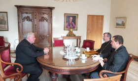 Դեսպան Բալայանի և արքեպիսկոպոս Պարսամեանի հանդիպումը Լյուքսեմբուրգի Կարդինալի հետ