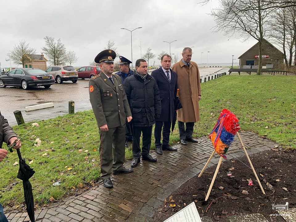 Commemoration ceremony in Middelharnis